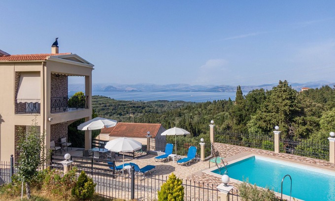 Lefkimmi Apartamento | Apartamento 'Villa Spartera Sea View' con vistas al mar, Wi-Fi y aire acondicionado.