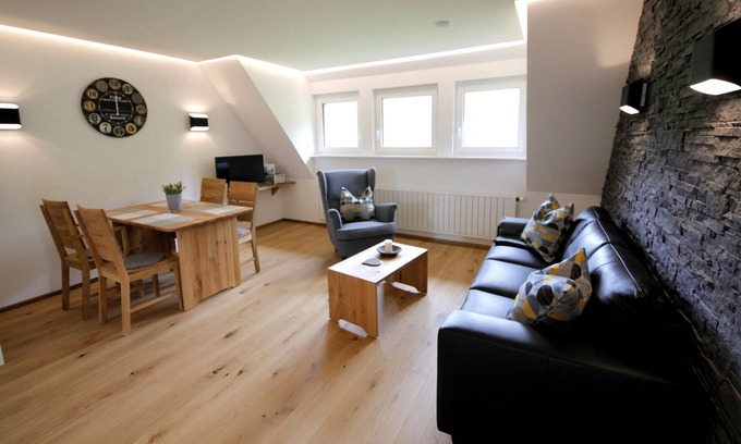 Unterkirnach Apartamento | Apartment 'Vogtshof' with Shared Garden, Balcony and Wi-Fi