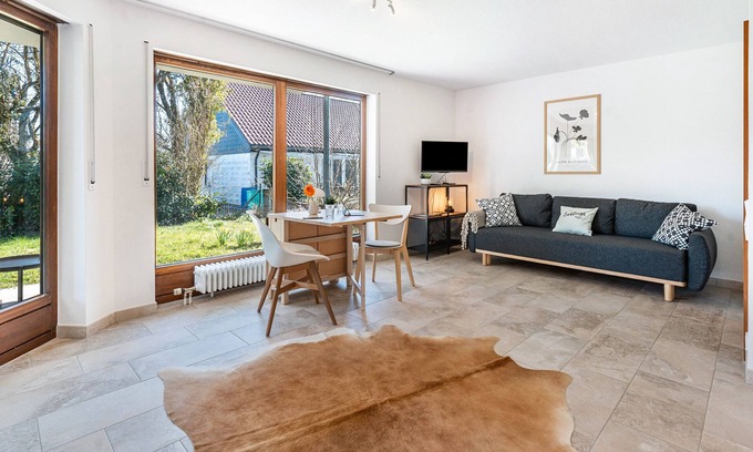 Friolzheim Apartamento | Apartamento 'Vollausgestattete' con terraza privada, jardín privado y Wi-Fi
