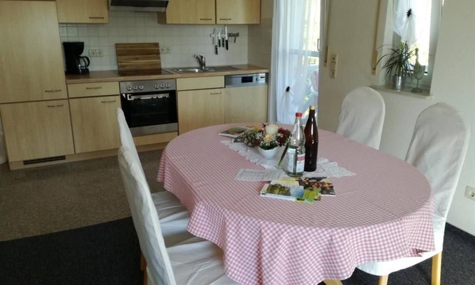 Kapellen-Drusweiler Apartamento | Apartamento con 2 habitaciones, 2 OG. - Apartments Eichenhof