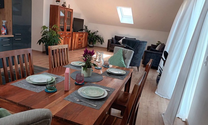 Unterallgau Apartamento | Apartamento "Waldblick" con balcón y Wi-Fi
