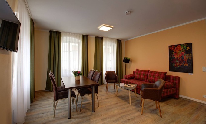 Altstadt Apartamento | Apartamento de 2 habitaciones, baño u. agregar. Aseo para invitados en el casco antiguo de Görlitz