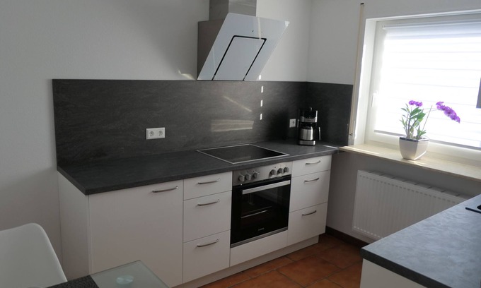 Ofterdingen Apartamento | Apartment with 40sqm, 1 bedroom for max. 3 adults + on request 1 additional child