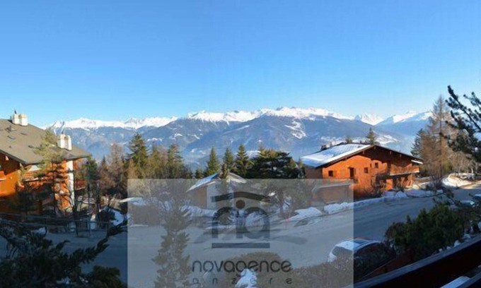 Anzere Apartamento | Apartment with an entrance corridor, 1 bedroom with 2 simple beds and 1 bathroom/WC. Living-room wit