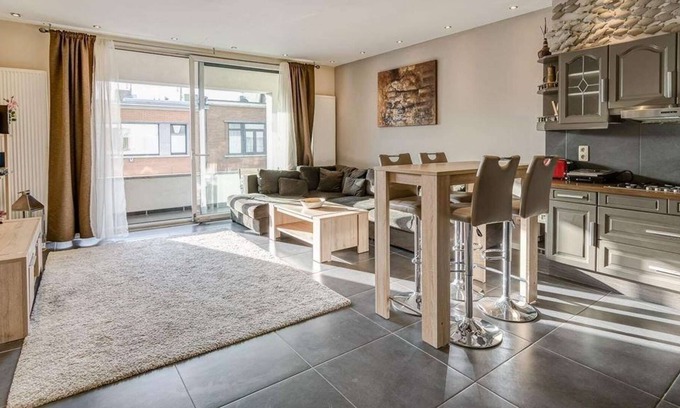 Antwerp Apartamento | apartment with balcony ( city center )