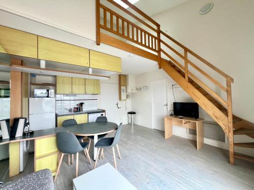 La Rochelle Apartamento | Apartment with Balcony & Pool in La Rochelle