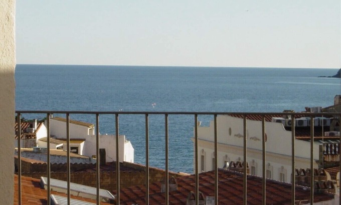 Cadaques Apartamento | Apartamento con Charme, terraza y vistas al mar