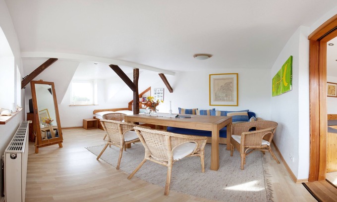 Hiddensee Apartamento | Apartamento con una gran terraza.
