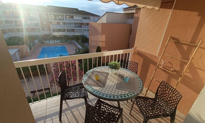 Tamaris Apartamento | Apartment with pool near the beach