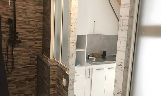 Muides-sur-Loire Casa | Apartment with Private Terrace, Wi-Fi and Air Conditioning