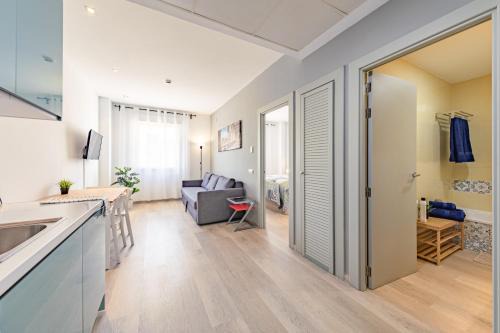 Bormujos Apartamento | Apartment with free parking and pool