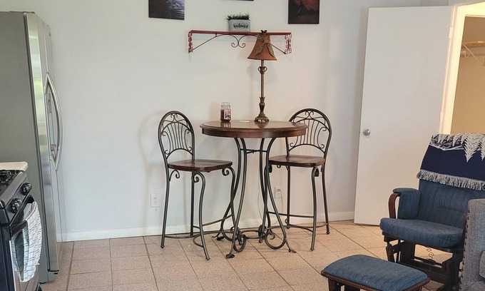 Knoxville Apartamento | Apartment with full kitchen