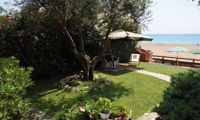Latina Lido Casa | Encantador apartamento frente al mar