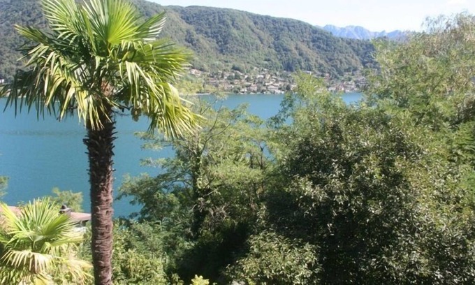 Montelago-San Gottardo Apartamento | Apartamento con magníficas vistas al lago de Lugano