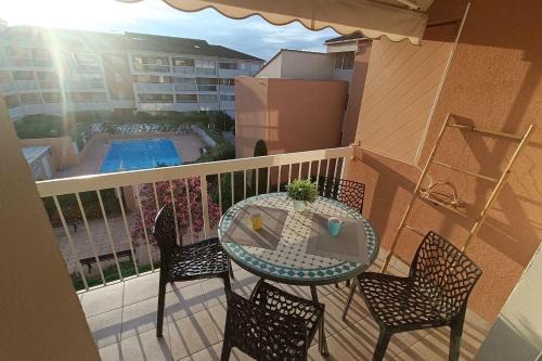Tamaris Apartamento | Apartment with pool near the beach