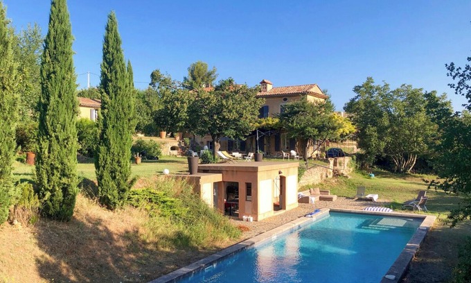 Apt Apartamento | Apartment with pool in Apt - 234 APT