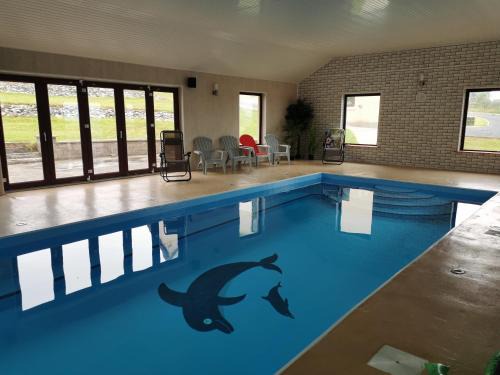 Mitchelstown Apartamento | Apartment with Private Pool Sleeps 5