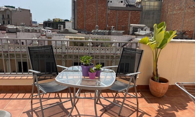 Dreta de l'Eixample Apartamento | Apartamento con terraza privada y Wifi en el corazón de Barcelona
