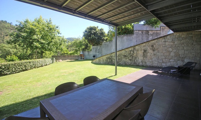 Terras de Bouro Apartamento | Apartamento con Playa Privada en Gerês 4p