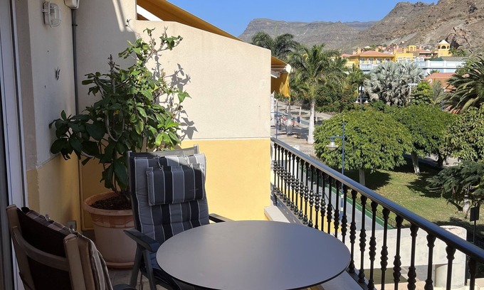 Lomo Quiebre Apartamento | Apartamento con azotea privada cerca de la playa y tienda. Aire acondicionado y Wifi.