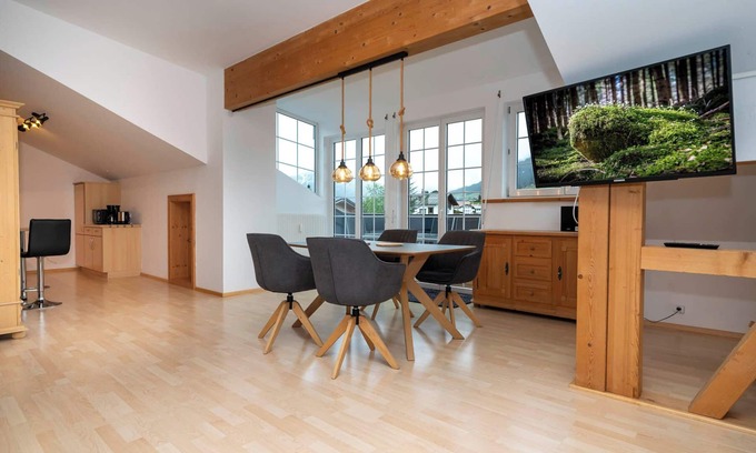 Riezlern Apartamento | Apartment with roof terrace, washing machine, cable car included in summer.