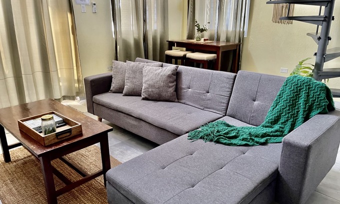 West End Apartamento | Ocean View Condo w / Loft, ubicación central, Negril