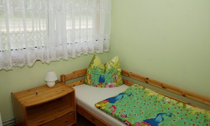 Plaue Apartamento | Apartment with sun terrace, 3 bedrooms, 4 + 2persons, 30 m² living room, motorboat