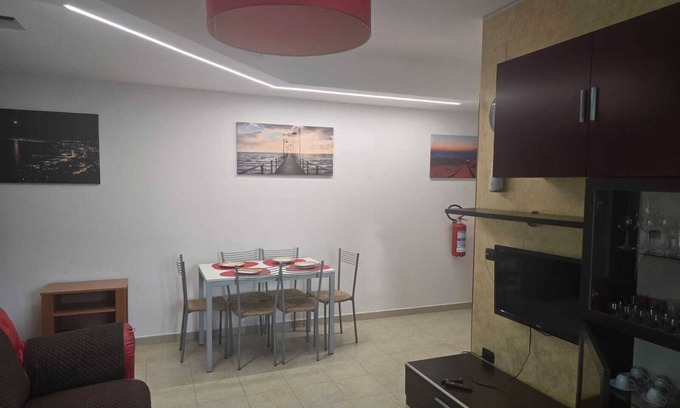 Marina di Vasto Apartamento | Apartment with swimming pool and large terrace a few steps from the sea, pets allowed
