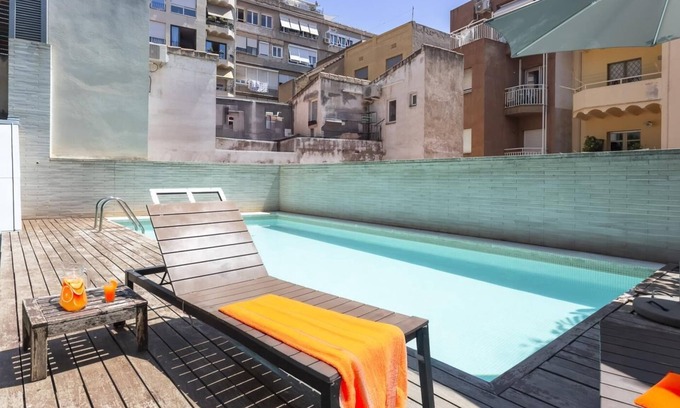 El Putget i Farro Apartamento | Apartamento c/ Terraza y Piscina 3 hab 8 pax Mobile World Crongress -WiFi Gratis