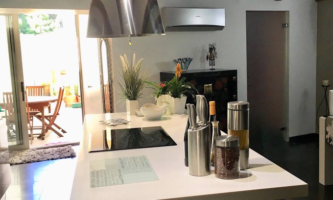 El Pilar Apartamento | Piso con Terraza a 2 pasos del Mercado Central Licencia Oficial VT-42444-V2