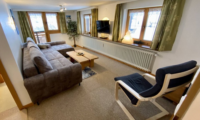 Hirschegg Apartamento | Alquiler-Vista a la Montana-mit Balkon-Baño Privado-Confortable