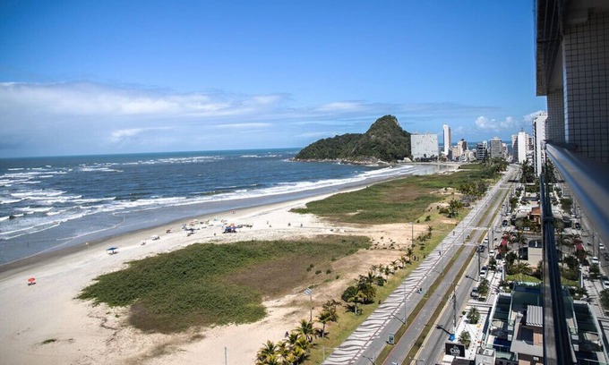 Caioba Apartamento | Apto c Wi-Fi a beira-mar Praia Brava, Caiobá/PR