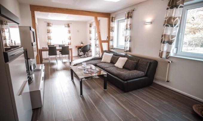 Pfalzgrafenweiler Apartamento | Apartamento 'Wohlfühlmomente im Nordschwarzwald' con jardín y Wi-Fi