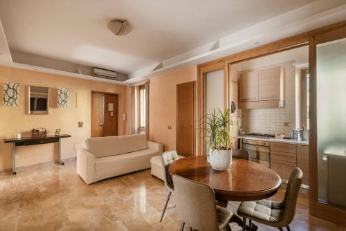 San Giovanni Apartamento | Apartment27 Roma