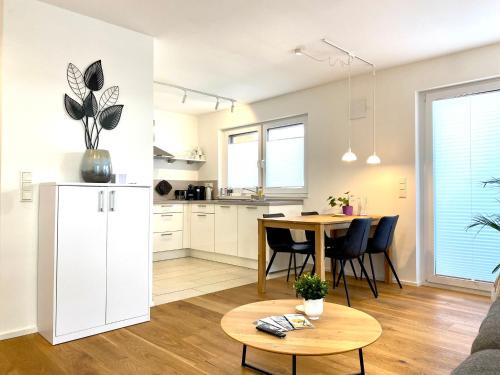 Mainz-Bingen Apartamento | Apartmentkombi Eltville für bis zu 8 Personen