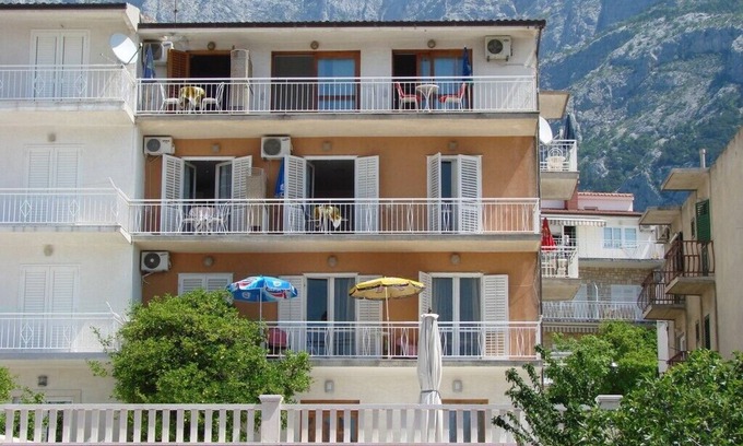 Ratac Apartamento | Apartamentos y habitaciones Ivan, (8193), Makarska, Makarska riviera, Croacia