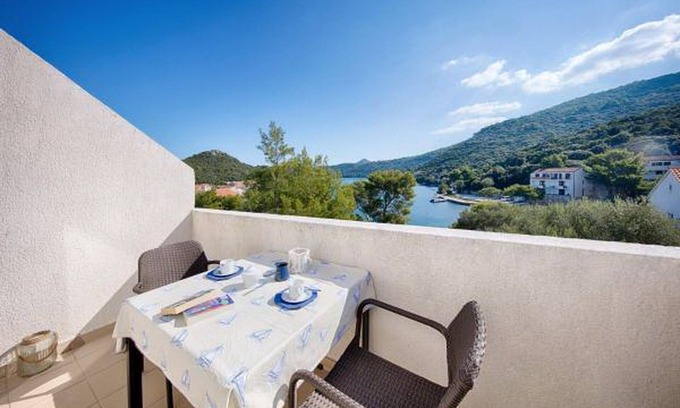 Pasadur Apartamento | Apartamentos Bruna Lastovo-Comfort Apartamento de un dormitorio con balcón y vistas al mar-Plavi