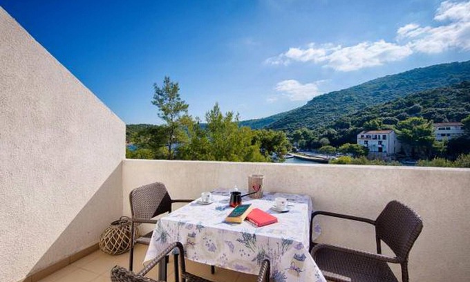 Pasadur Apartamento | Apartments Bruna Lastovo-One Bedroom Apartment with Balcony and Sea View-Vanilija