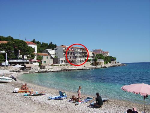 Milna Apartamento | Apartments by the sea Milna, Hvar - 12244