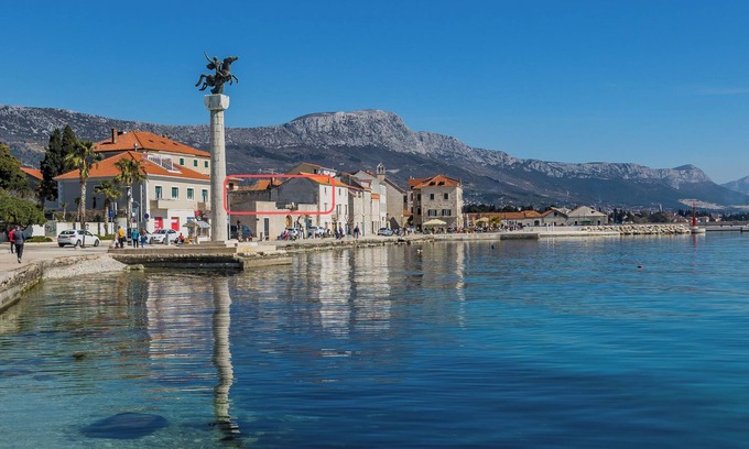 Kastela Apartamento | Apartments Karlo on the seafront