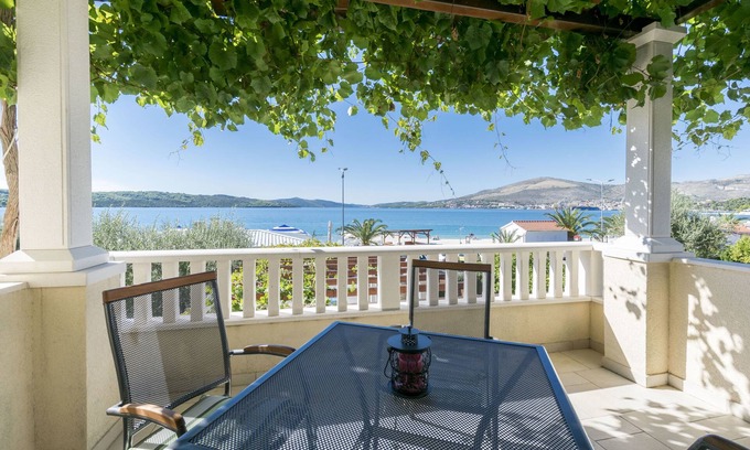 Okrug Gornji Apartamento | Apartamentos Maja (40521-A2) - Okrug Gornji (Ciovo)