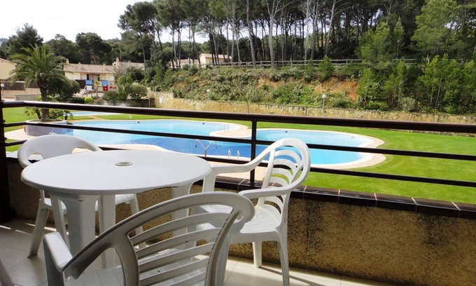 Pals Apartamento | Apartamentos cerca de la playa Ref. golf beach pals b-24 Piscina