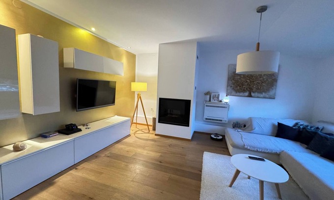 Rab Town Apartamento | Apartamentos Raffaello Apartamento de 3 dormitorios con piscina compartida