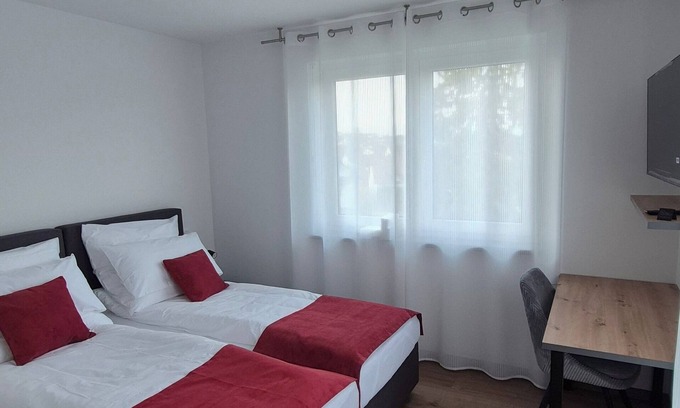 Sondelfingen Apartamento | Apartments Seibel double/twin room with balcony