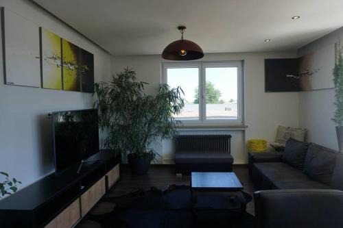 Oberhausen-Sud Apartamento | Apartments- stilvolles 95 qm mit Balkon und Parkplatz