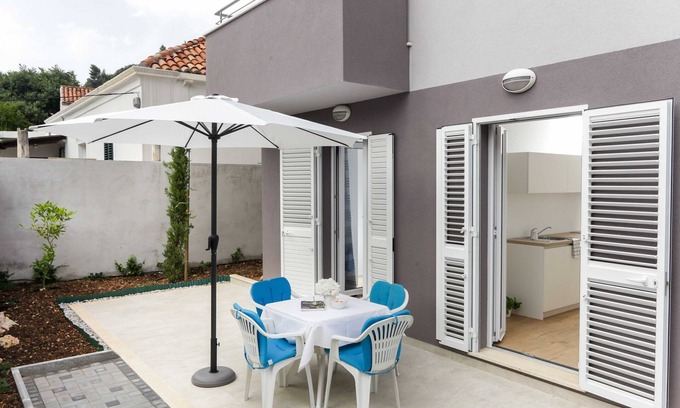 Gruz Apartamento | Apartments Villa Karmen - Comfort One-Bedroom Apartment with Terrace (Marine)