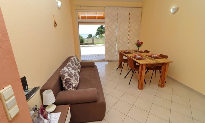 Orebic Apartamento | Apartments Villa Michele-One Bedroom Apartment with Terrace ( Smokva )