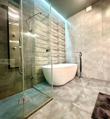 Sukhinovka Apartamento | ApartPoltava Дизайнерська студія в ЕЛІТНІЙ новобудові розкішна ВАННА, Сонячний парк