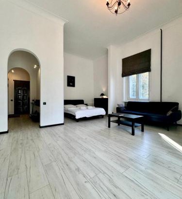 Sukhinovka Apartamento | ApartPoltava Світлі апартаменти з високою стелею Стильний ДИЗАЙН 2023