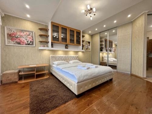 Podil Apartamento | ApartPoltava Стильна квартира біля Білої Альтанки, серце Полтави